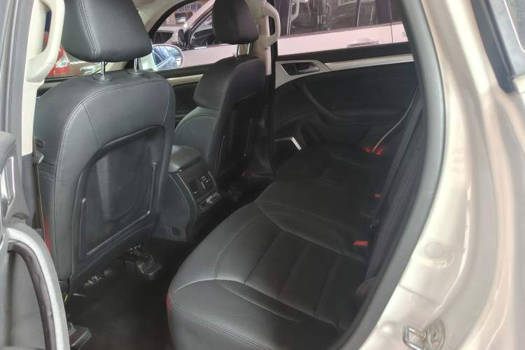 Used Haval H7 2016 Blue-Label H7 2.0T Automatic Elite Model Left Rear Seat