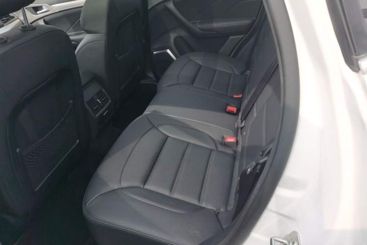 Used Haval H7 2016 Blue-Label H7 2.0T Automatic Elite Model Left Rear Seat