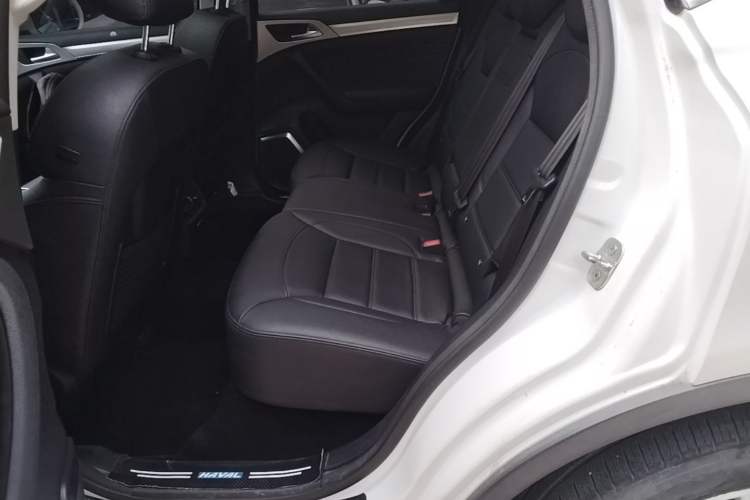 Used Haval H7 2016 Blue-Label H7 2.0T Automatic Elite Model Left Rear Seat