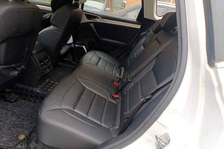 Used Haval H7 2016 Blue-Label H7 2.0T Automatic Elite Model Left Rear Seat