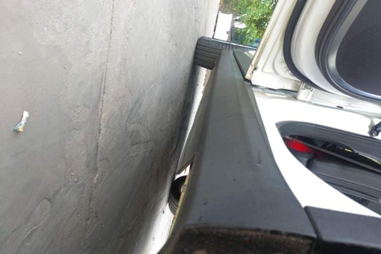 Used Haval H7 2016 Blue-Label H7 2.0T Automatic Luxury Model Left Side Sill