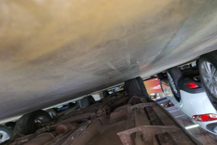 Used Haval H7 2016 Blue-Label H7 2.0T Automatic Elite Model Left Side Sill