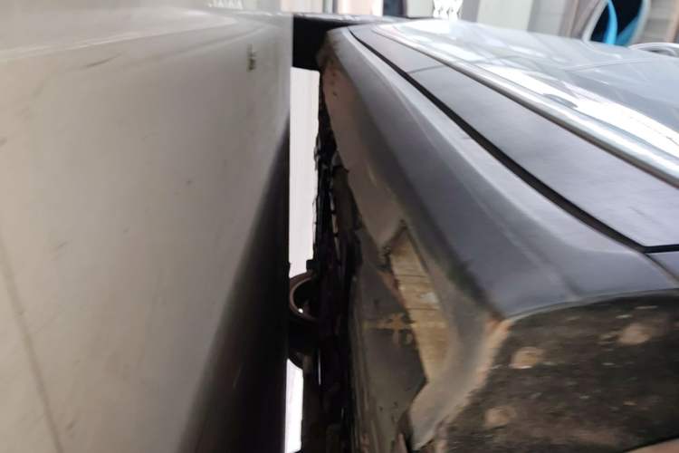 Used Haval H7 2016 Blue-Label H7 2.0T Automatic Luxury Model Left Side Sill