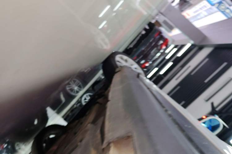 Used Haval H7 2016 Blue-Label H7 2.0T Automatic Luxury Model Left Side Sill