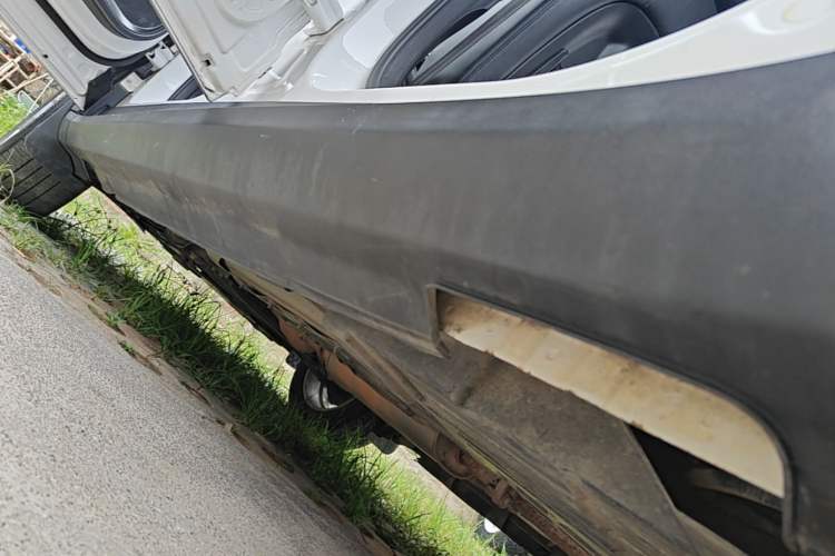 Used Haval H7 2016 Blue-Label H7 2.0T Automatic Elite Model Left Side Sill