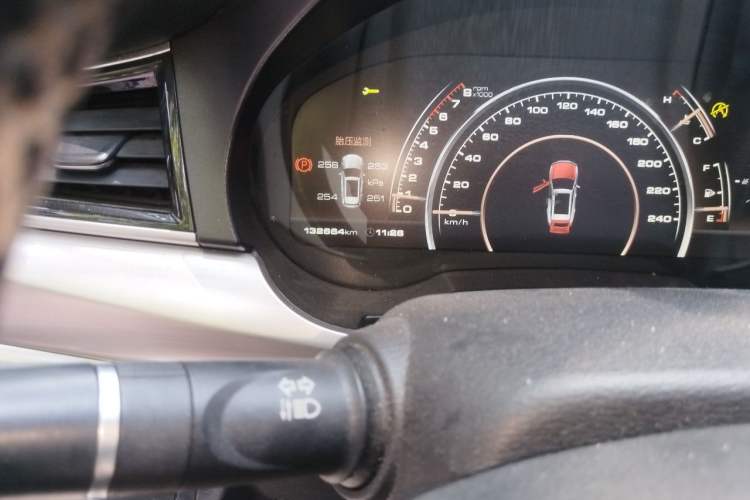 Used Haval H7 2016 Blue-Label H7 2.0T Automatic Luxury Model Odometer Close Up
