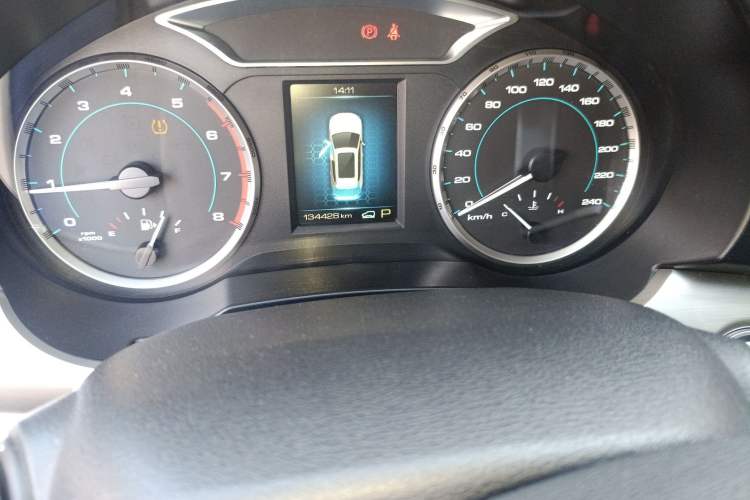 Used Haval H7 2016 Blue-Label H7 2.0T Automatic Elite Model Odometer Close Up