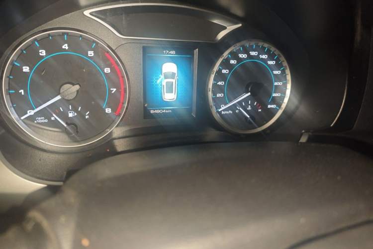Used Haval H7 2016 Blue-Label H7 2.0T Automatic Luxury Model Odometer Close Up
