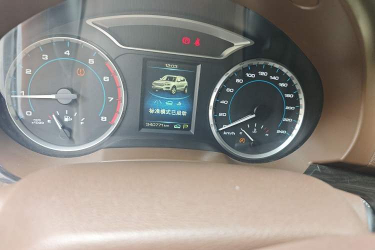Used Haval H7 2016 Blue-Label H7 2.0T Automatic Luxury Model Odometer Close Up