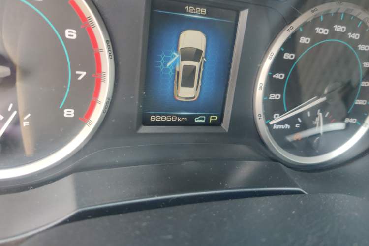 Used Haval H7 2016 Blue-Label H7 2.0T Automatic Luxury Model Odometer Close Up