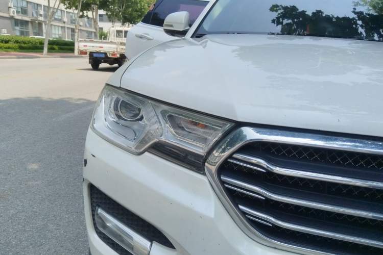 Used Haval H7 2016 Blue-Label H7 2.0T Automatic Luxury Model Right Front Headlight