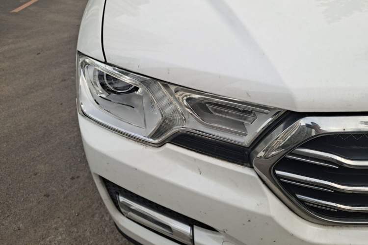 Used Haval H7 2016 Blue-Label H7 2.0T Automatic Luxury Model Right Front Headlight