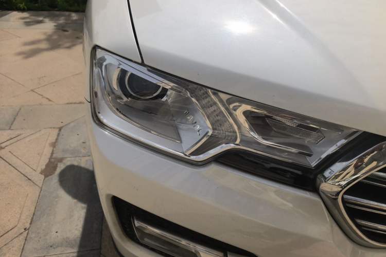 Used Haval H7 2016 Blue-Label H7 2.0T Automatic Luxury Model Right Front Headlight
