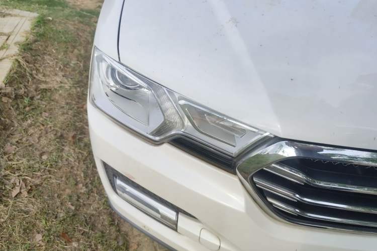 Used Haval H7 2016 Blue-Label H7 2.0T Automatic Luxury Model Right Front Headlight