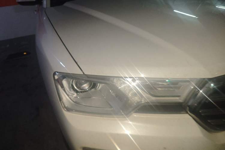Used Haval H7 2016 Blue-Label H7 2.0T Automatic Luxury Model Right Front Headlight