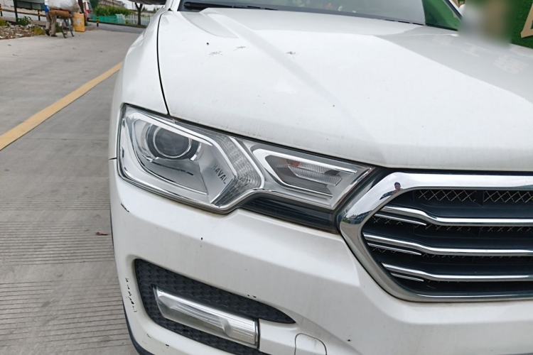 Used Haval H7 2016 Blue-Label H7 2.0T Automatic Elite Model Right Front Headlight