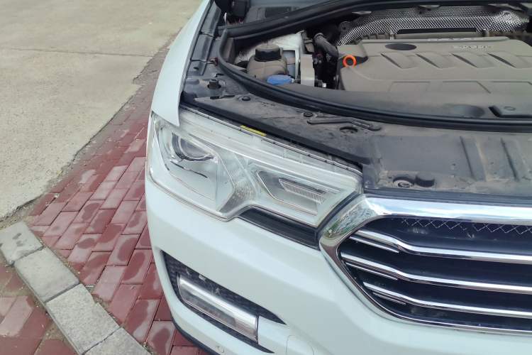 Used Haval H7 2016 Blue-Label H7 2.0T Automatic Luxury Model Right Front Headlight