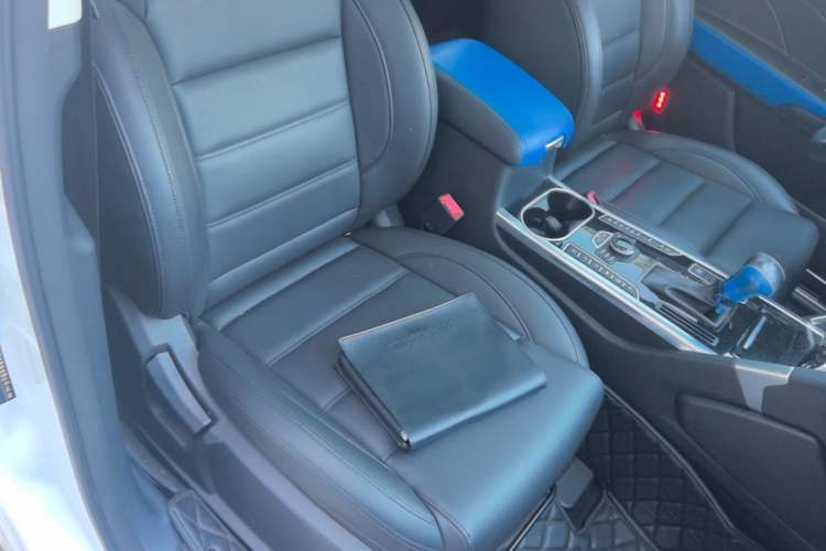 Used Haval H7 2016 Blue-Label H7 2.0T Automatic Luxury Model Right Front Seat