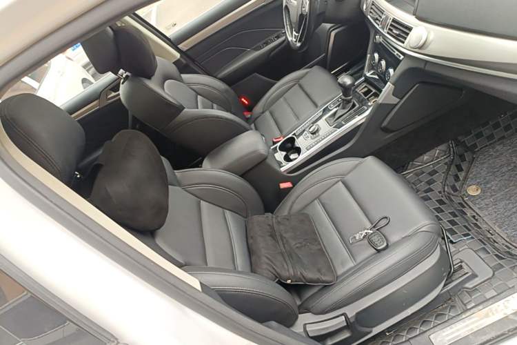 Used Haval H7 2016 Blue-Label H7 2.0T Automatic Elite Model Right Front Seat