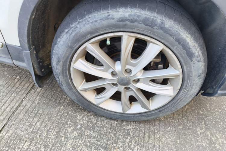 Used Haval H7 2016 Blue-Label H7 2.0T Automatic Luxury Model Right Front Wheel Hub