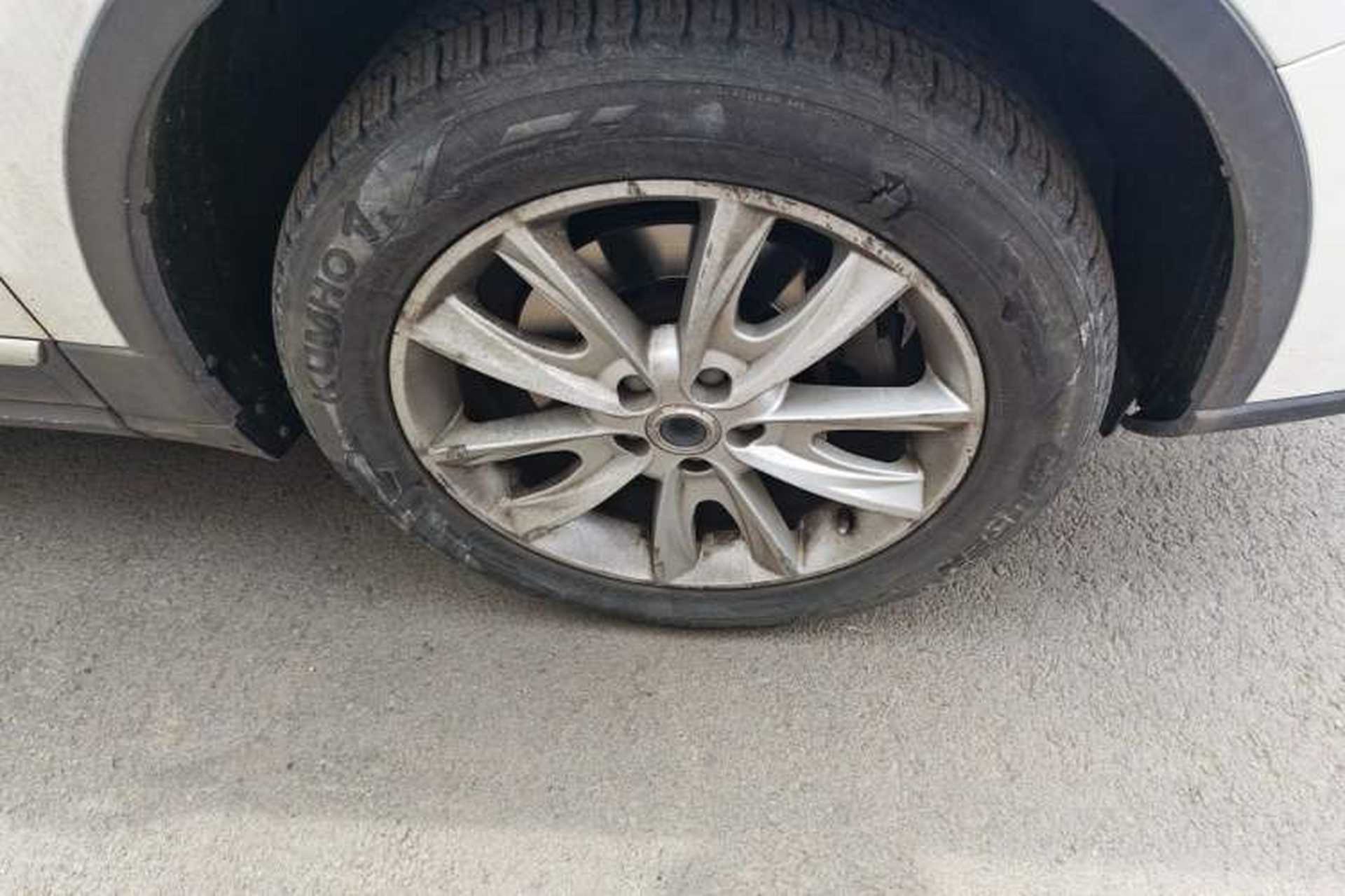 Used Haval H7 2016 Blue-Label H7 2.0T Automatic Elite Model Right Front Wheel Hub