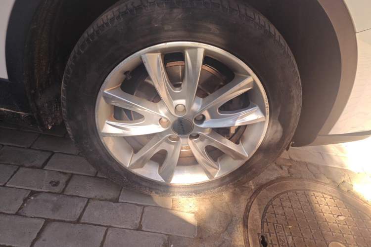 Used Haval H7 2016 Blue-Label H7 2.0T Automatic Luxury Model Right Front Wheel Hub