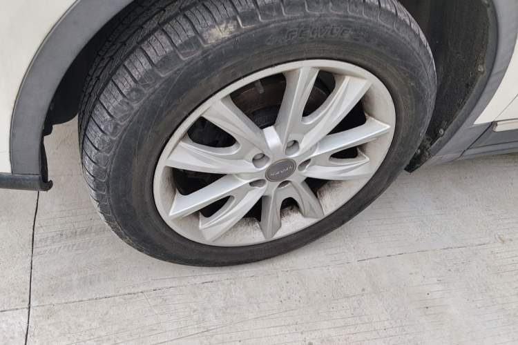 Used Haval H7 2016 Blue-Label H7 2.0T Automatic Luxury Model Right Front Wheel Hub