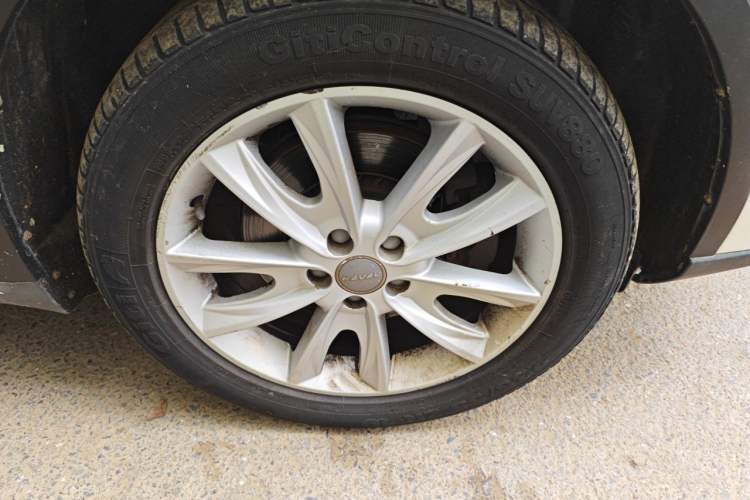 Used Haval H7 2016 Blue-Label H7 2.0T Automatic Luxury Model Right Front Wheel Hub