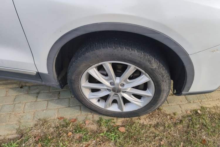 Used Haval H7 2016 Blue-Label H7 2.0T Automatic Luxury Model Right Front Wheel Hub