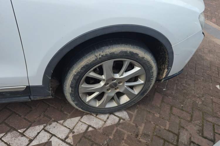 Used Haval H7 2016 Blue-Label H7 2.0T Automatic Elite Model Right Front Wheel Hub