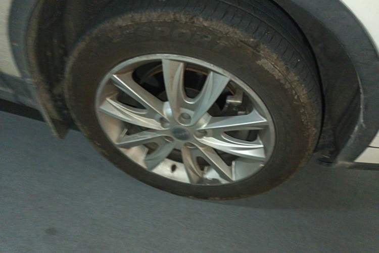 Used Haval H7 2016 Blue-Label H7 2.0T Automatic Luxury Model Right Front Wheel Hub