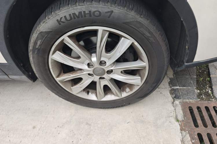 Used Haval H7 2016 Blue-Label H7 2.0T Automatic Luxury Model Right Front Wheel Hub