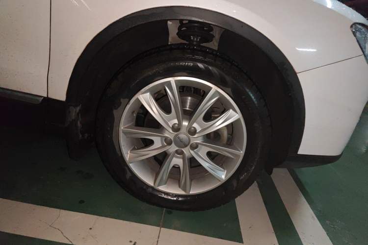 Used Haval H7 2016 Blue-Label H7 2.0T Automatic Luxury Model Right Front Wheel Hub