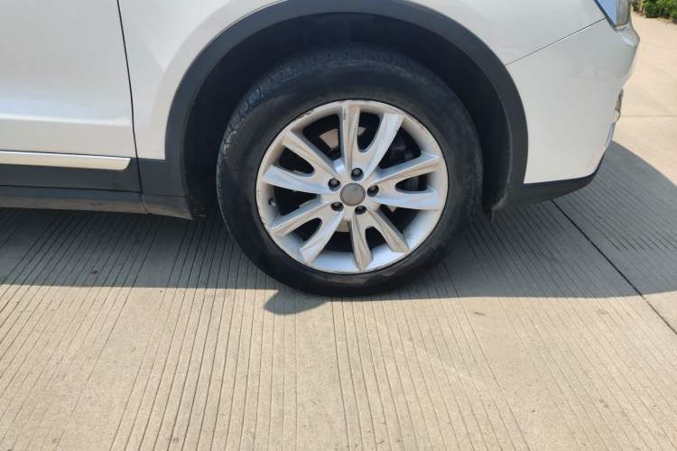 Used Haval H7 2016 Blue-Label H7 2.0T Automatic Luxury Model Right Front Wheel Hub