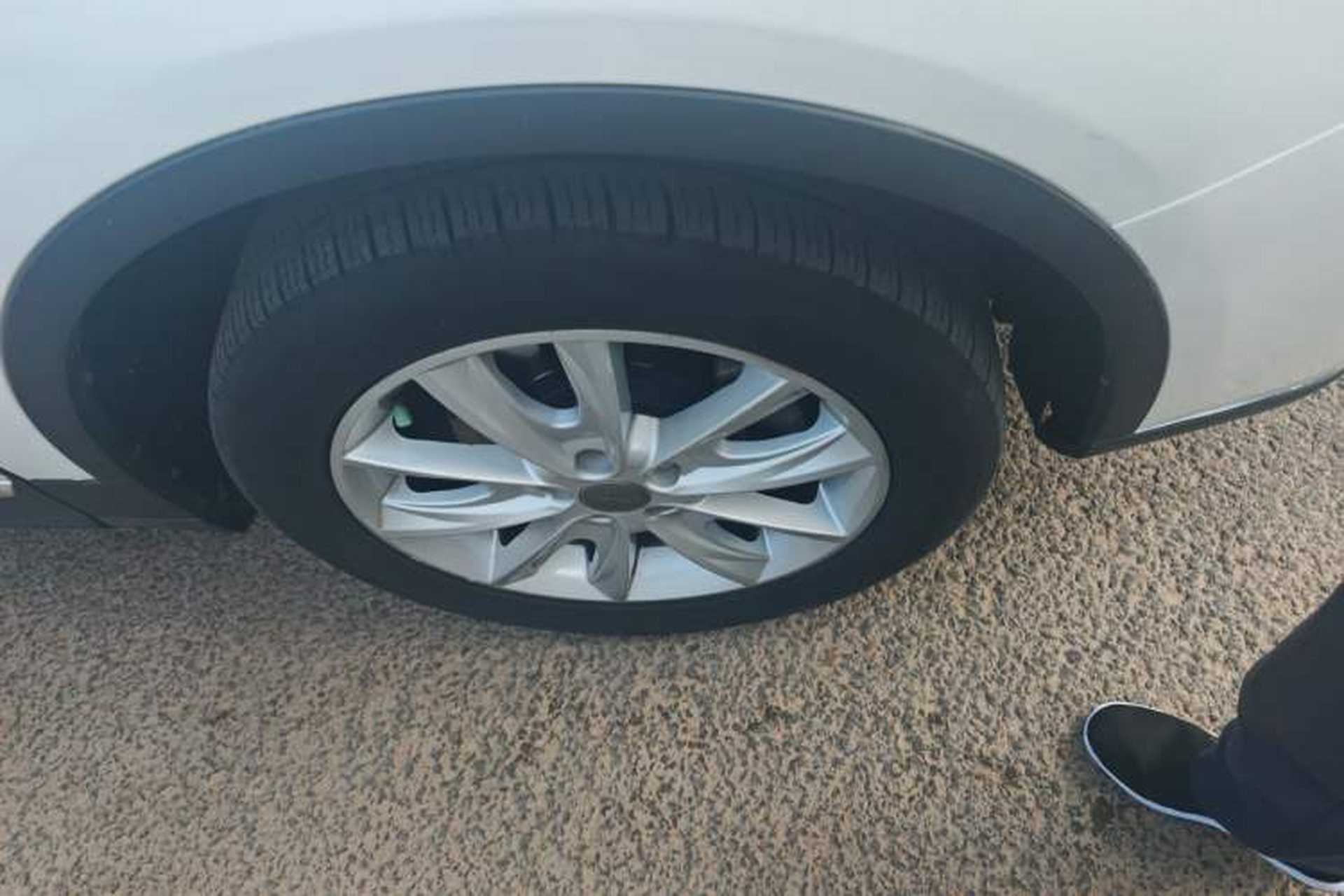 Used Haval H7 2016 Blue-Label H7 2.0T Automatic Luxury Model Right Front Wheel Hub