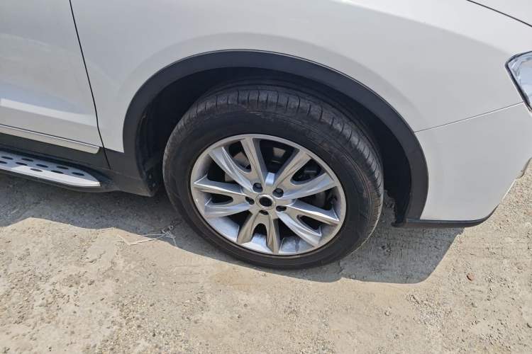 Used Haval H7 2016 Blue-Label H7 2.0T Automatic Elite Model Right Front Wheel Hub
