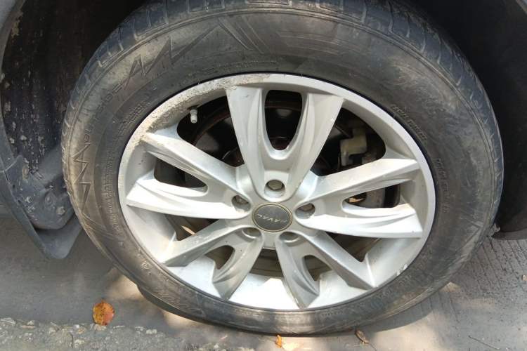 Used Haval H7 2016 Blue-Label H7 2.0T Automatic Luxury Model Right Front Wheel Hub