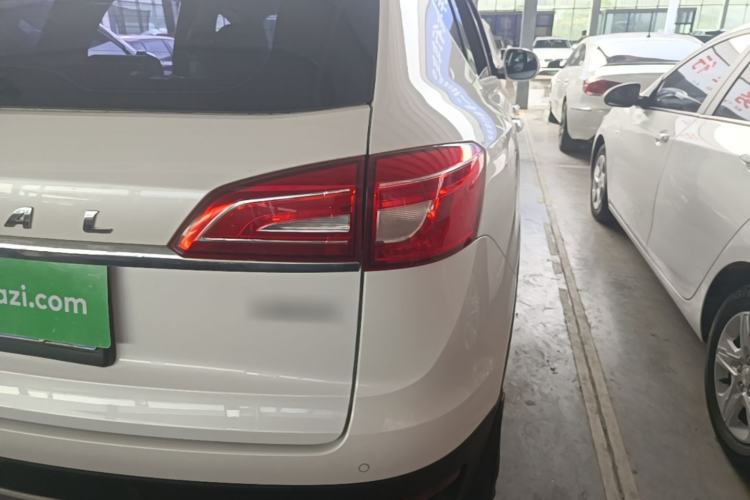 Used Haval H7 2016 Blue-Label H7 2.0T Automatic Luxury Model Right Rear Taillight