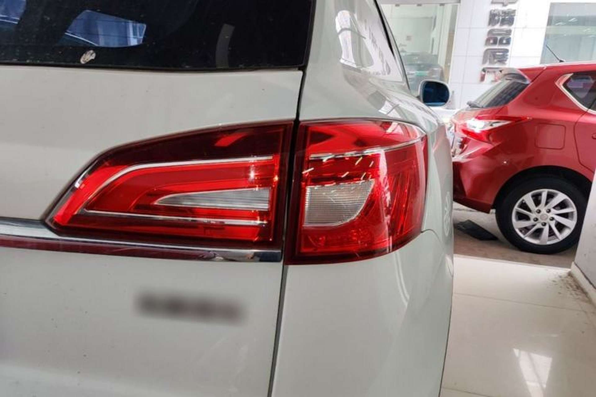 Used Haval H7 2016 Blue-Label H7 2.0T Automatic Luxury Model Right Rear Taillight