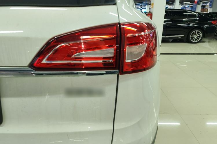 Used Haval H7 2016 Blue-Label H7 2.0T Automatic Luxury Model Right Rear Taillight