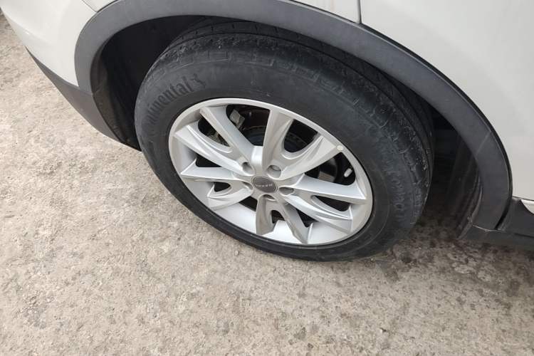 Used Haval H7 2016 Blue-Label H7 2.0T Automatic Luxury Model Right Rear Wheel Hub
