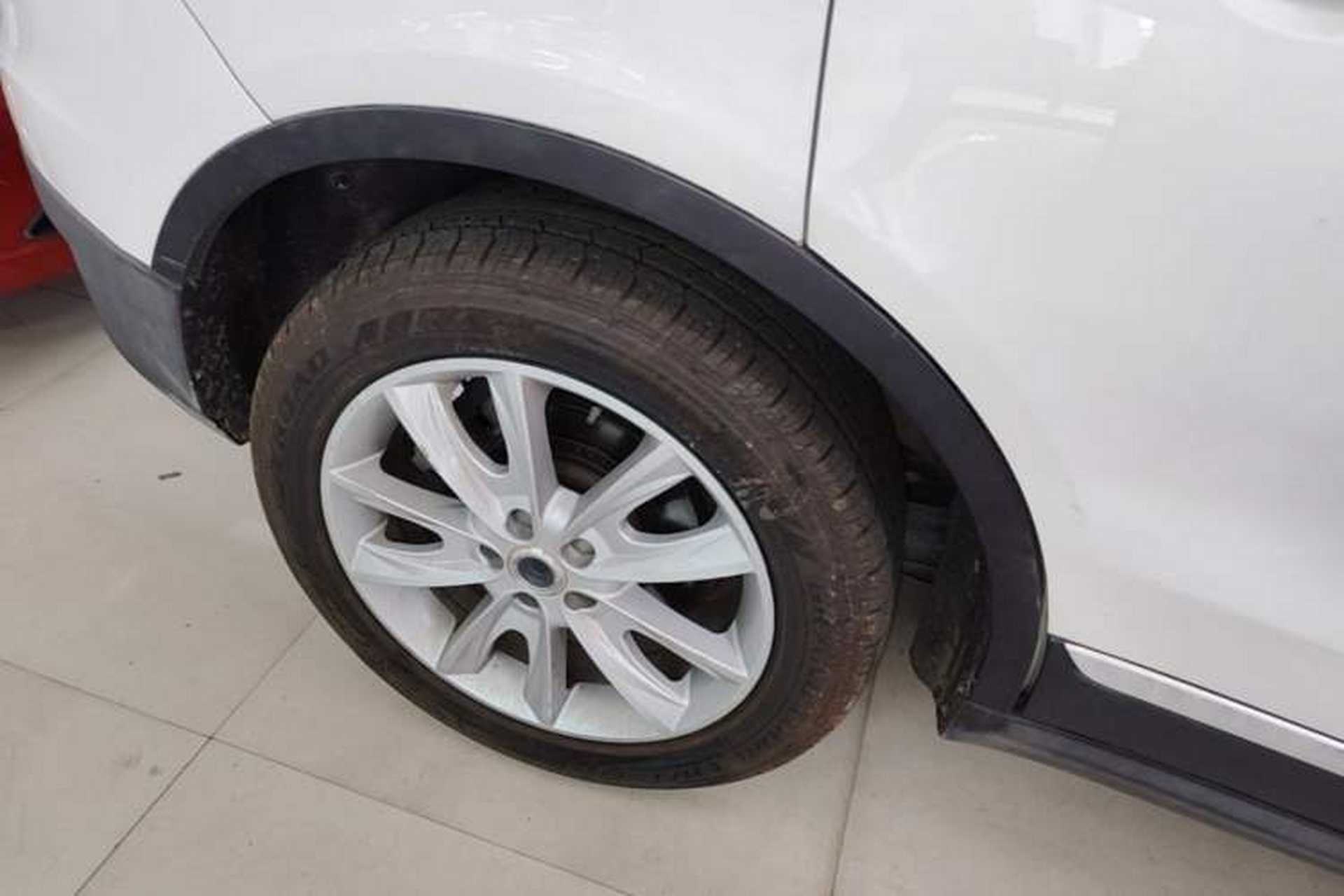 Used Haval H7 2016 Blue-Label H7 2.0T Automatic Luxury Model Right Rear Wheel Hub