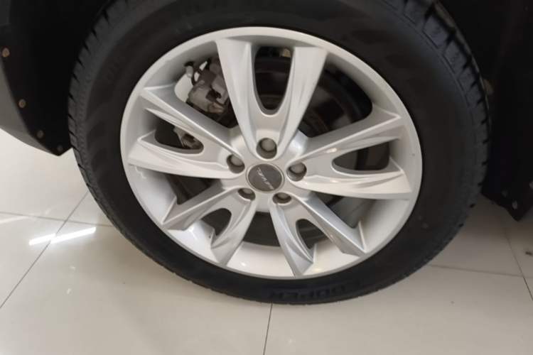 Used Haval H7 2016 Blue-Label H7 2.0T Automatic Luxury Model Right Rear Wheel Hub