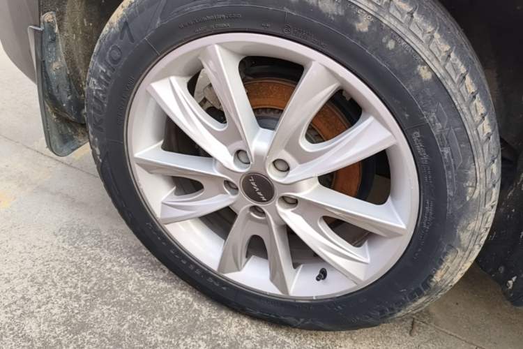 Used Haval H7 2016 Blue-Label H7 2.0T Automatic Luxury Model Right Rear Wheel Hub