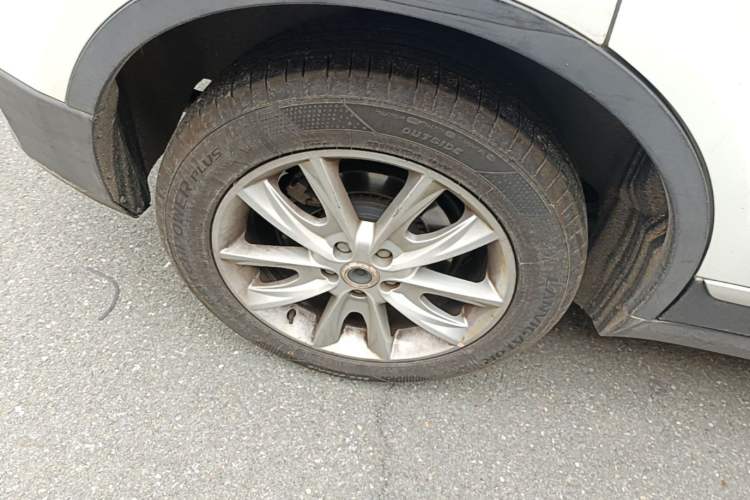 Used Haval H7 2016 Blue-Label H7 2.0T Automatic Elite Model Right Rear Wheel Hub