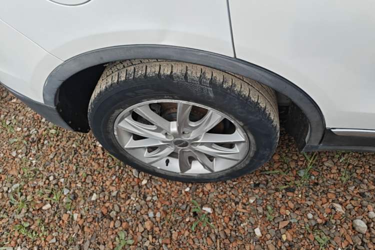 Used Haval H7 2016 Blue-Label H7 2.0T Automatic Luxury Model Right Rear Wheel Hub