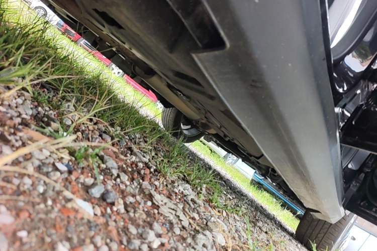 Used Haval H7 2016 Blue-Label H7 2.0T Automatic Elite Model Right Side Sill