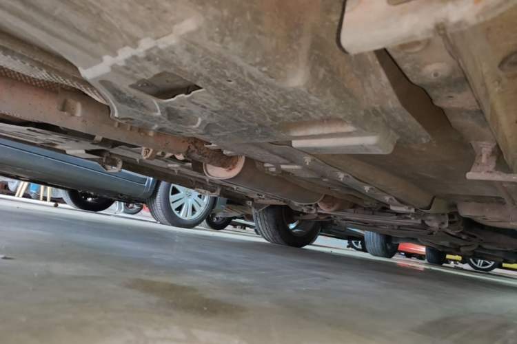 Used Haval H7 2016 Blue-Label H7 2.0T Automatic Elite Model Right Side Sill