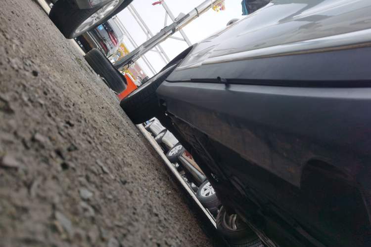 Used Haval H7 2016 Blue-Label H7 2.0T Automatic Elite Model Right Side Sill
