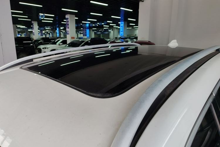 Used Haval H7 2016 Blue-Label H7 2.0T Automatic Luxury Model Roof